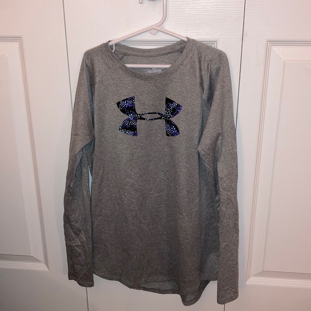 Girls under Armour shirt